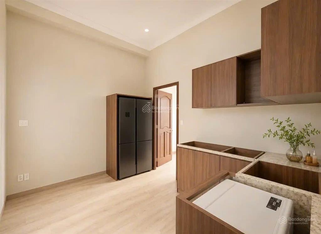 New 100% ** phòng ban công tách bếp đặng thùy trâm, 35m2, 5,9 triệu,  ngay kaity 0989 785 ***