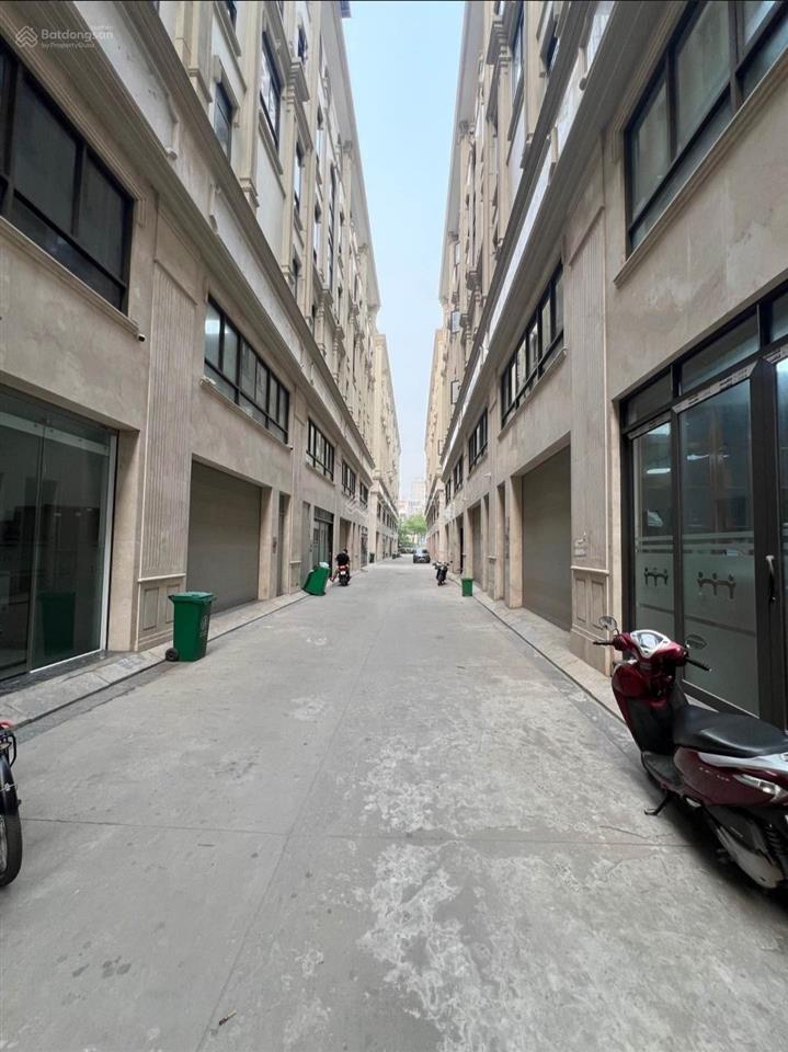 Bán nhà himlam vạn phúc hà đông 91m2, 7 tầng, mặt tiền 7m, phù hợp văn phòng, khách sạn. 31 tỷ