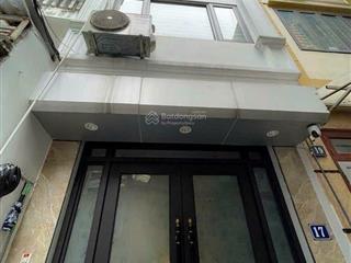 Hộ khẩu hoàng mai, ô tô tránh 15m. nhà riêng 38m dân xây 4 tầng đủ công năng.