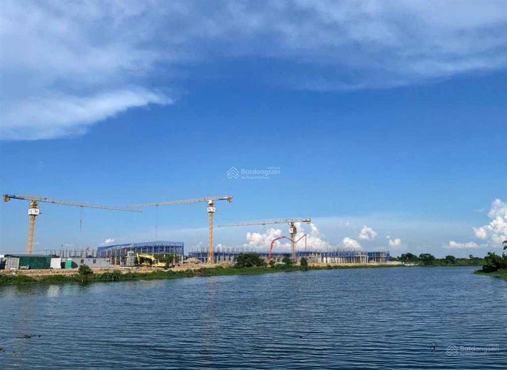 Bán căn liền kề 75m  hướng đn  view vườn hoa thoáng đẹp nhất dự án.  0985 664 ***