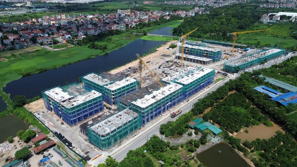 Bán căn liền kề 75m  hướng đn  view vườn hoa thoáng đẹp nhất dự án.  0985 664 ***