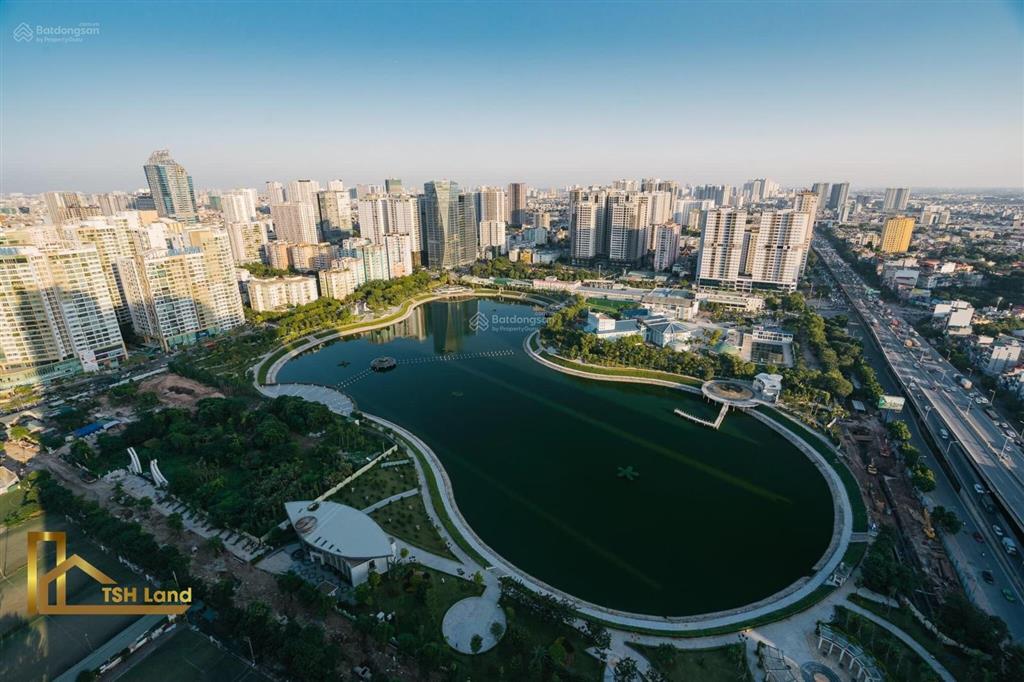 Bán căn hộ 2pn 2vs  ban công đông nam  view hồ  full nội thất. thiết kế nhà đẹp. giá 9.8 tỷ