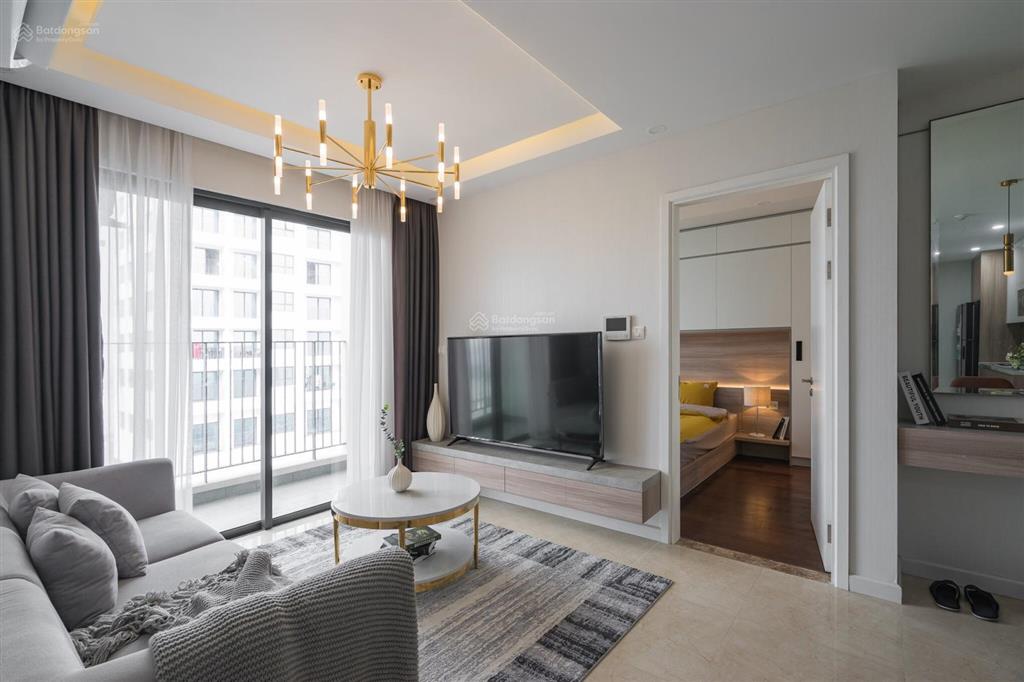 Bán căn hộ 2pn 2vs  ban công đông nam  view hồ  full nội thất. thiết kế nhà đẹp. giá 9.8 tỷ
