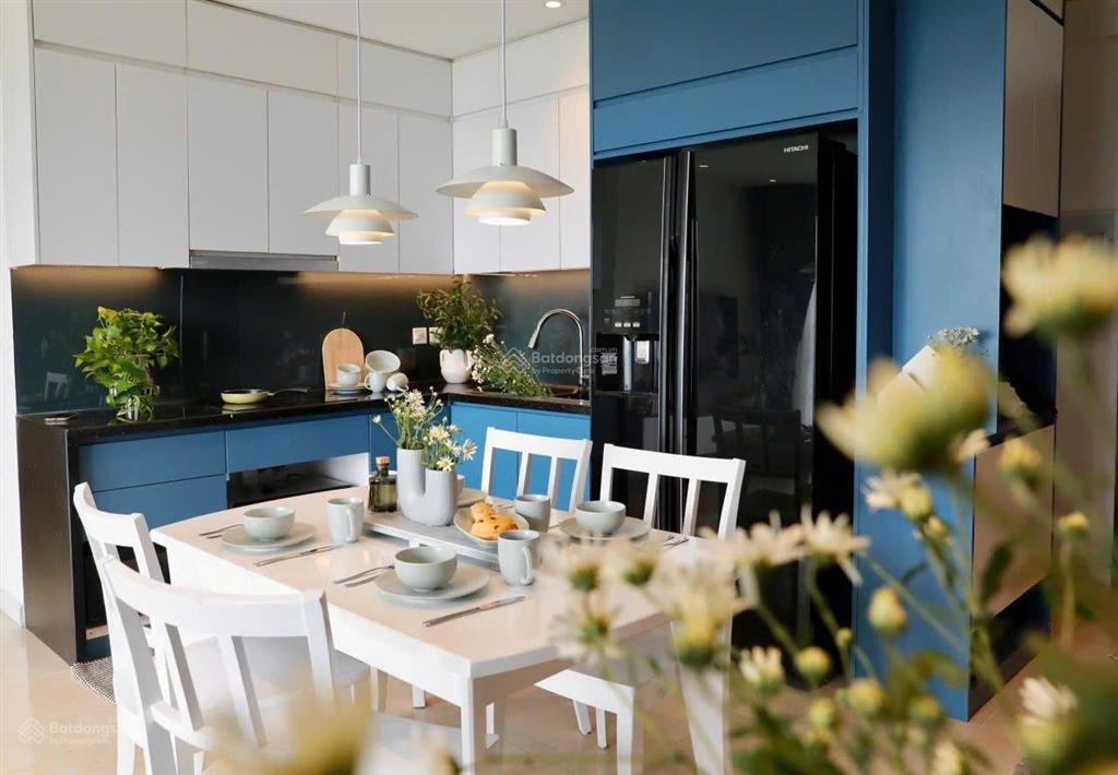 Bán căn hộ 3pn  tòa c6  view hồ, công viên thanh xuân. giá 12 tỷ.  0985 664 ***