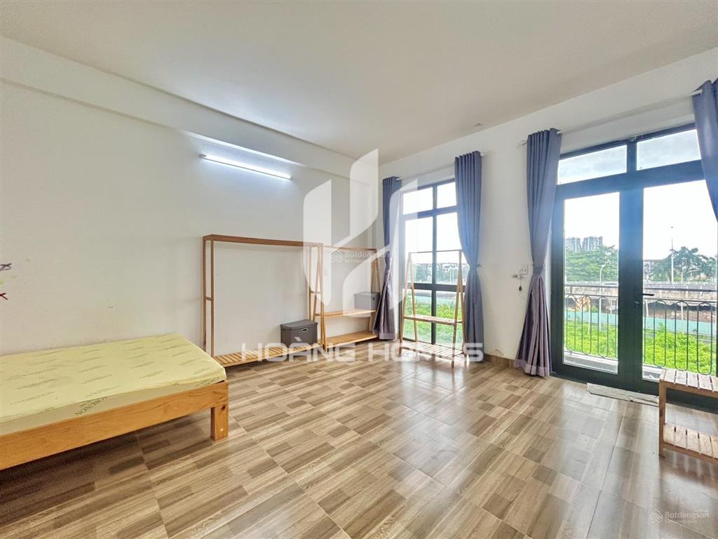 Phòng mới cực rộng, ban công, máy giặt riêng  tại kdt lakeview city, gần global city