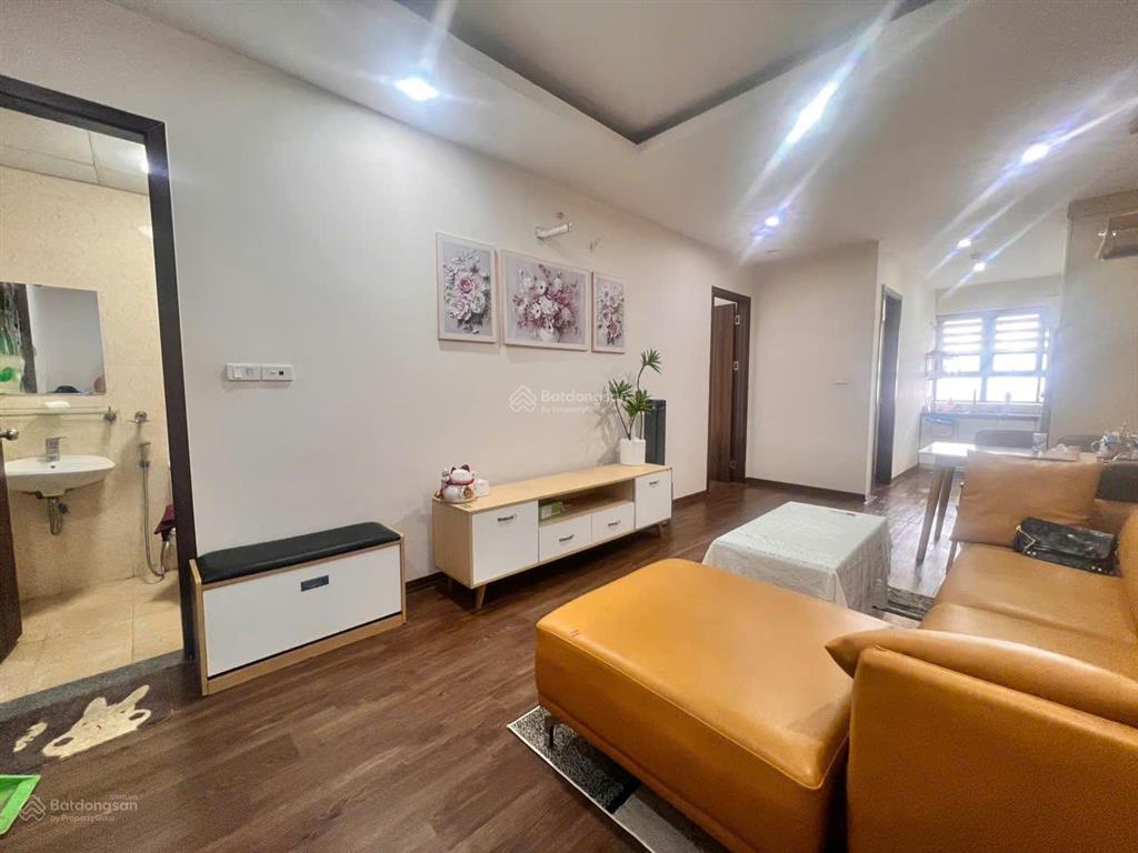 Bán nhanh căn 2 phòng ngủ 2vs 56m2 tòa the vesta hà đông  sổ hồng giá 3.x tỷ