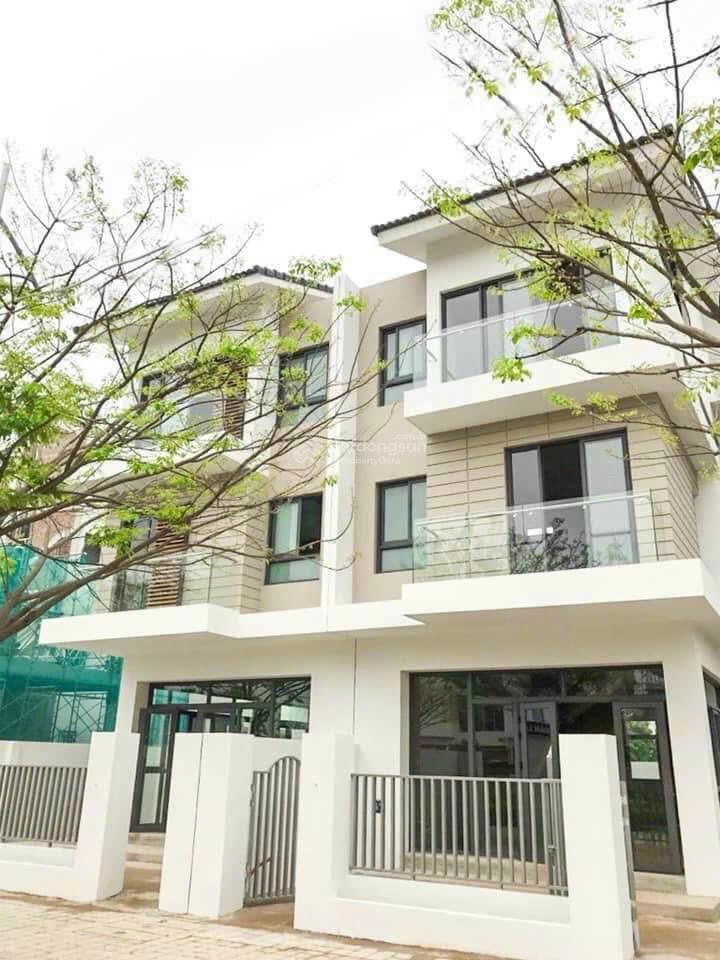 Cần bán gấp biệt thự an vượng giá 35 tỷ tây bắc cạnh hồ