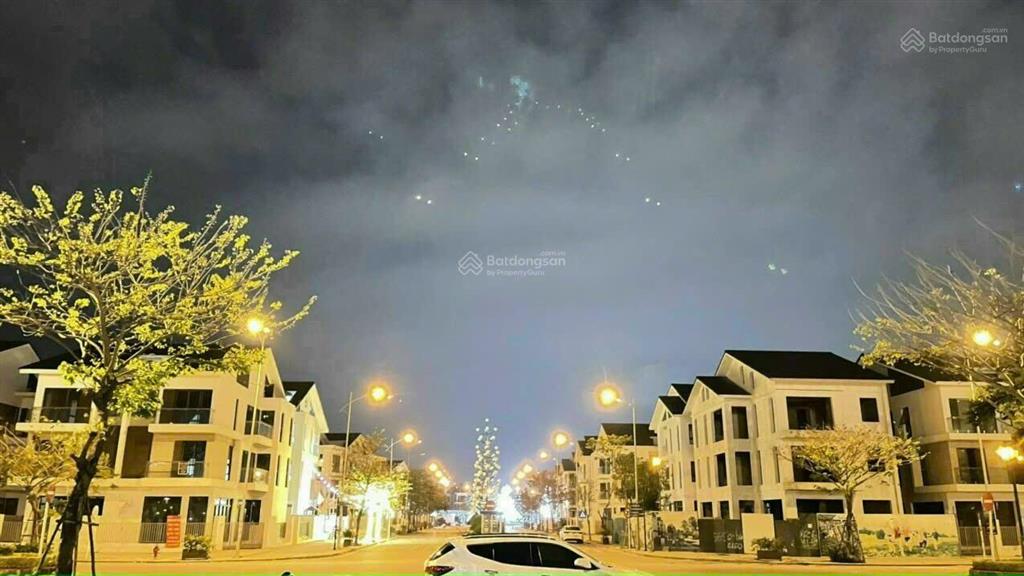 Cần bán gấp biệt thự an vượng giá 35 tỷ tây bắc cạnh hồ