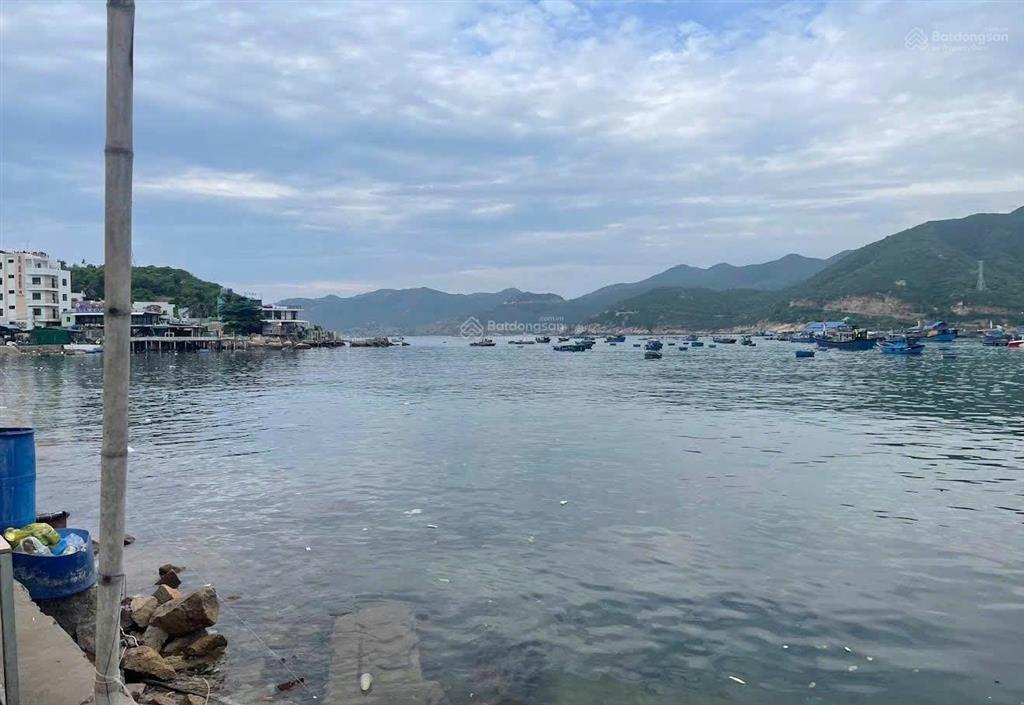 Em nguyệt nha trang cần bán homestay view đảo bình hưng  khai thác ngay dòng tiền, 425,6m2, 28 tỷ