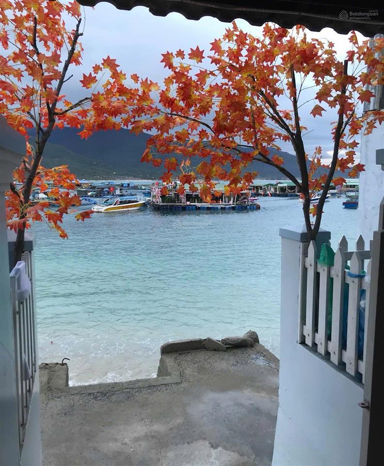 Em nguyệt nha trang cần bán homestay view đảo bình hưng  khai thác ngay dòng tiền, 425,6m2, 28 tỷ