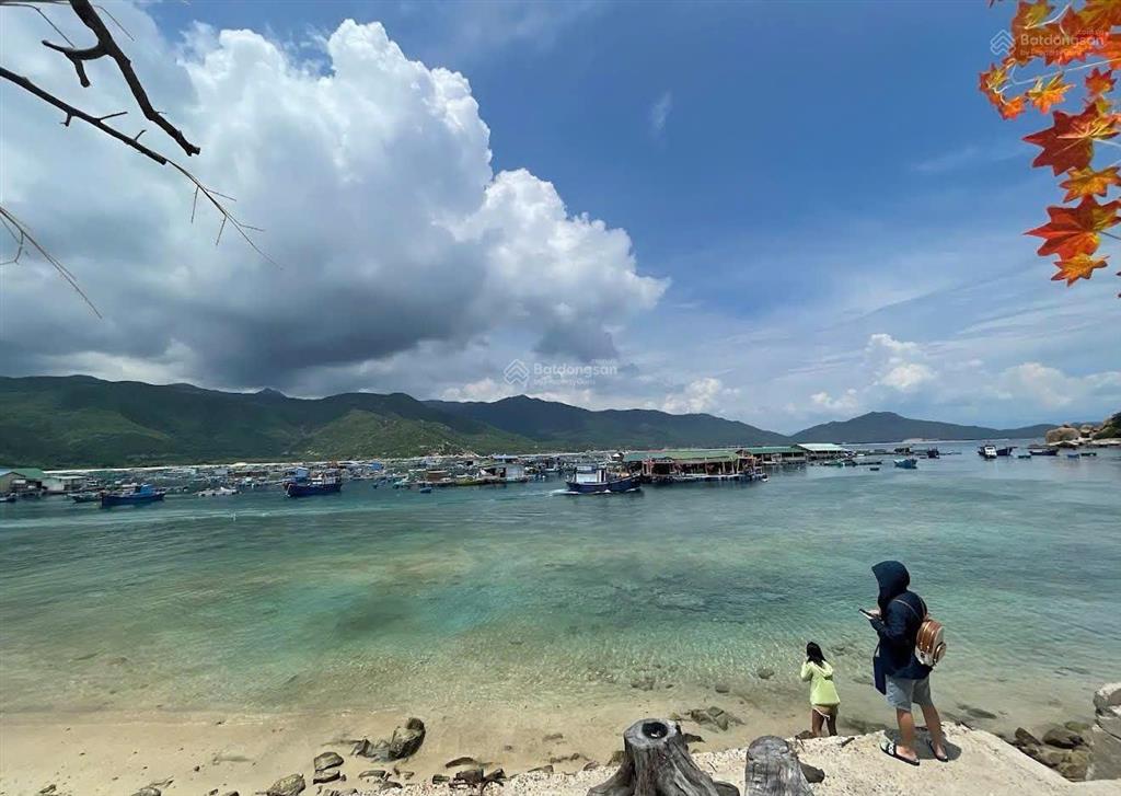 Em nguyệt nha trang cần bán nhà đảo bình hưng giá chỉ 8 tỷ, 183,1m2, view biển đẹp