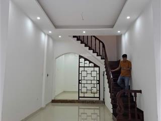 Cho thuê gấp liền kề tại số nhà 34 ngõ 389 hoàng quốc việt (tân đô), cầu giấy