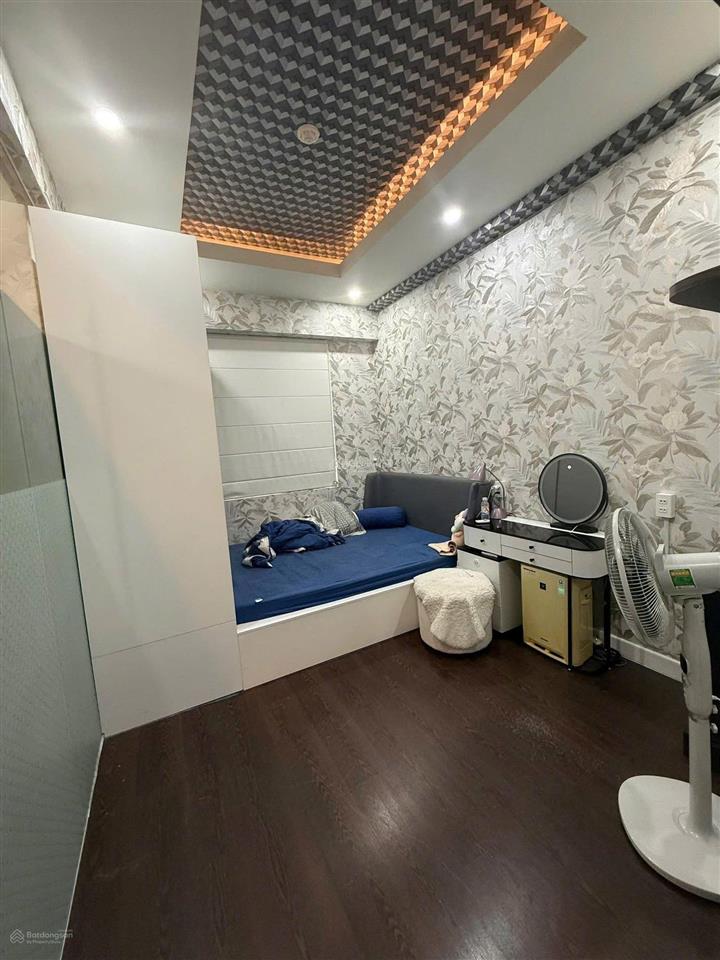 Bán căn hộ tầng trung view đông novaland 57m2 2 phòng ngủ 4,65 tỷ đầy đủ tiện nghi thiết kế thoáng