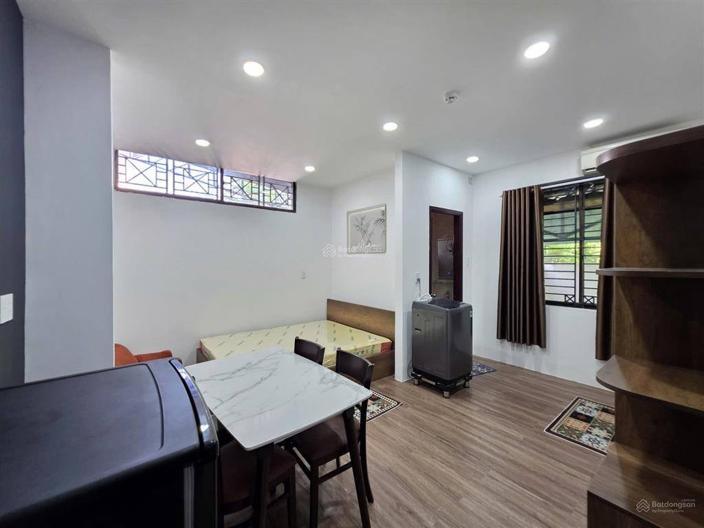 Cho thuê chdv an ninh gần sân bay 7 triệu giá tốt đầy đủ nội thất 40m2 có bảo vệ có slot xe hơi
