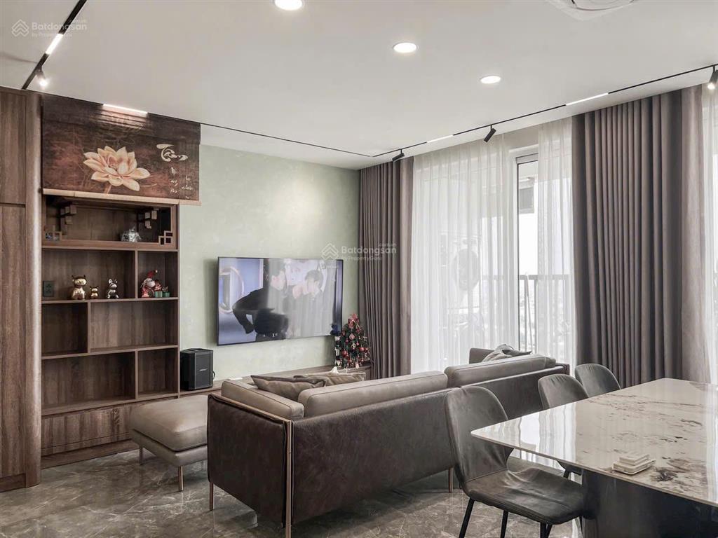 Bán căn 3 phòng 83m2 8,3 tỷ nội thất cao cấp view đông nam tầng cao thoáng mát orchard parkview