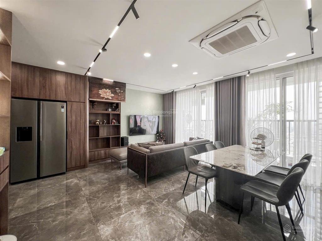 Bán căn 3 phòng 83m2 8,3 tỷ nội thất cao cấp view đông nam tầng cao thoáng mát orchard parkview