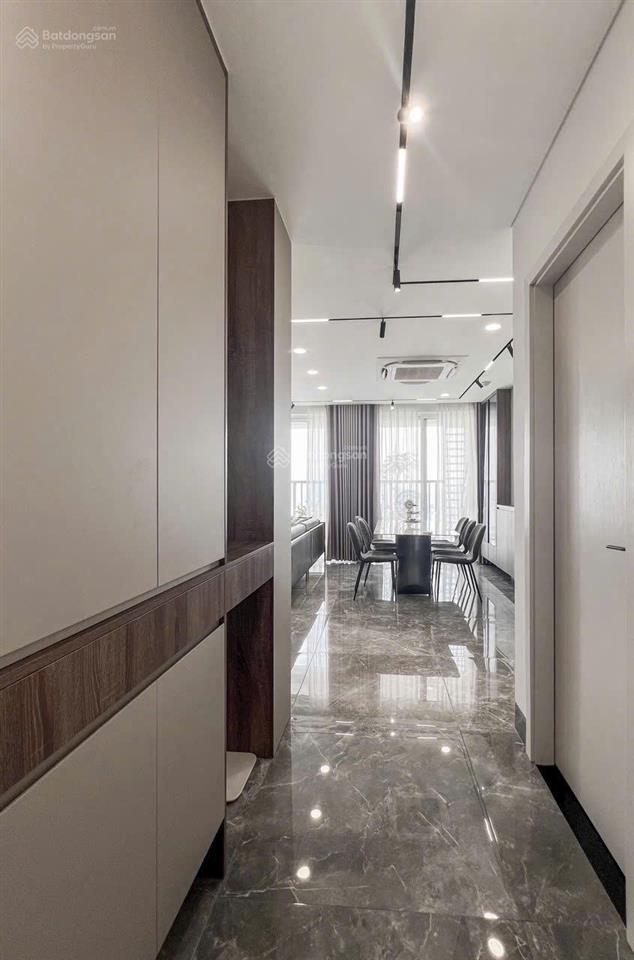Bán căn 3 phòng 83m2 8,3 tỷ nội thất cao cấp view đông nam tầng cao thoáng mát orchard parkview
