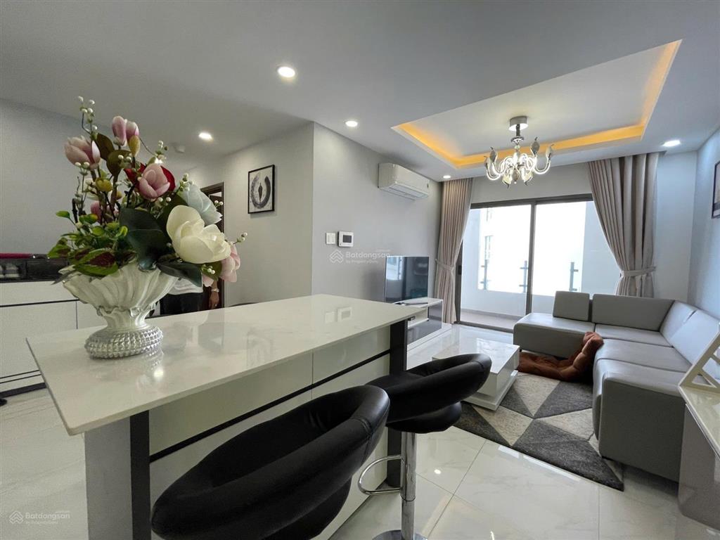 Bán căn 2 phòng ngủ hđmb 69m2 2đầy đủ nội thất cao cấp tầng cao view đẹp orchard parkview novaland