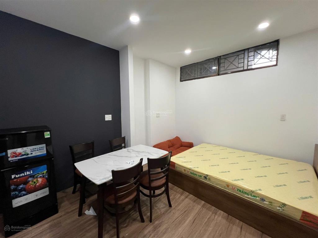 Cho thuê phòng hẻm 121 hồng hà nhà đầy đủ tiện nghi 7 triệu 35m2 vào ở ngay an ninh sạch sẽ