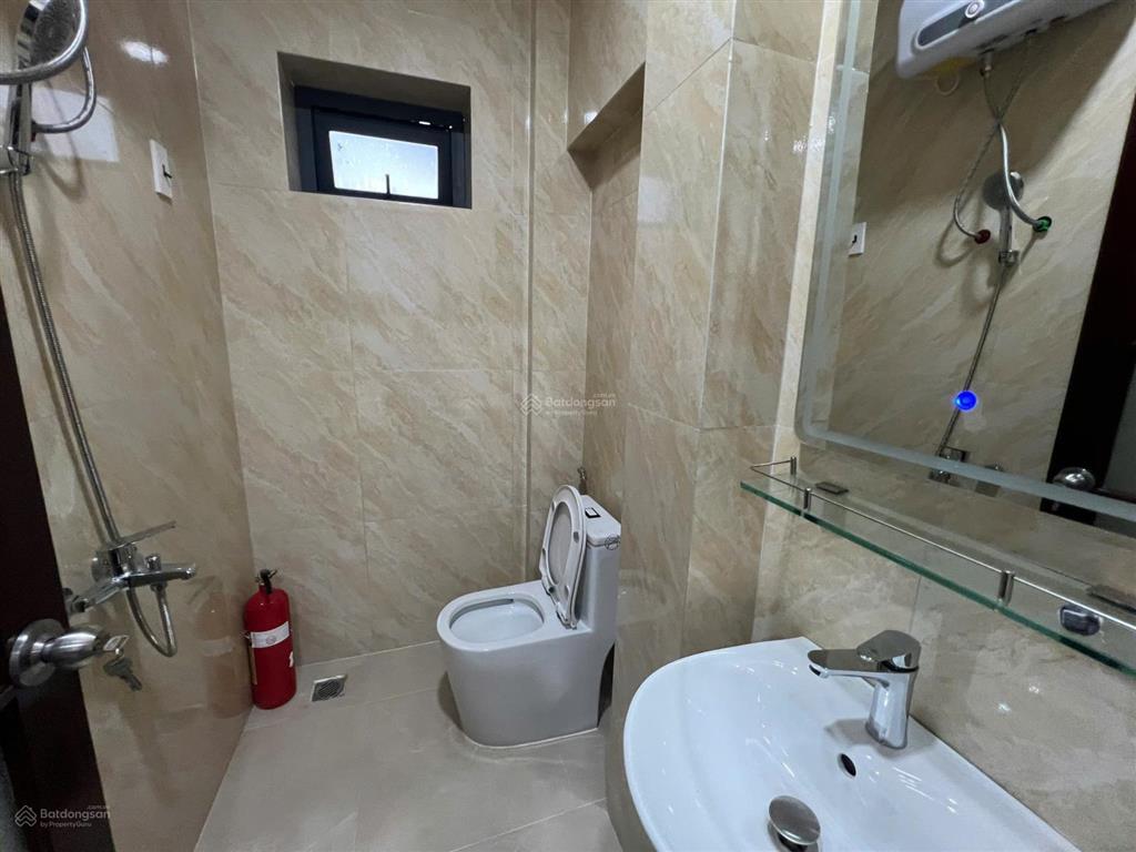 Cho thuê phòng hẻm 121 hồng hà nhà đầy đủ tiện nghi 7 triệu 35m2 vào ở ngay an ninh sạch sẽ