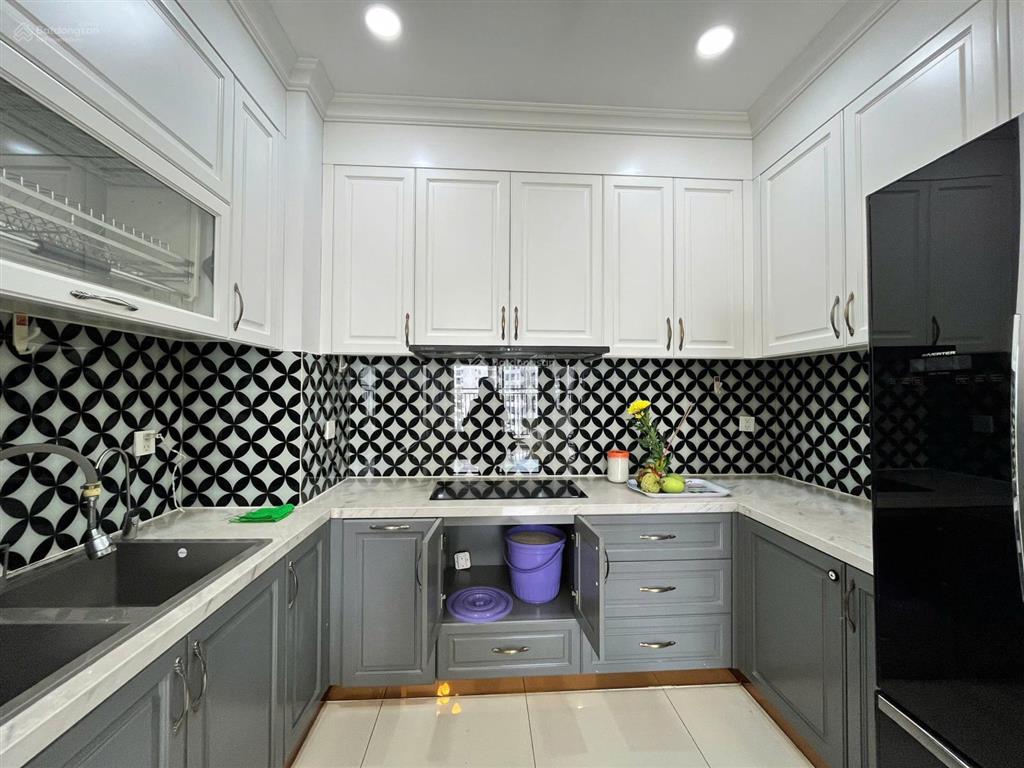 Bán căn golden mansion novaland khu sân bay 8,55 tỷ 103m2 view hồ bơi gm2 căn số 9 đầy đủ nội thất