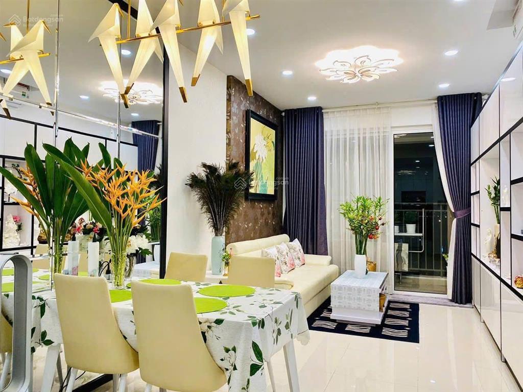 Căn góc số 7 golden mansion view sân bay đầy đủ nội thất 2 phòng 75m2 nhà mới đẹp sạch sẽ tầng cao