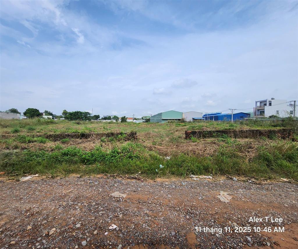 Cần bán đất 2116.7m2. qh full thổ cư thuận tiện cho việc cmđ đất ở và phân nhiều lô để kinh doanh
