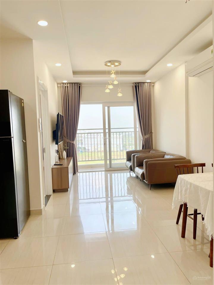 Bán căn hộ 2pn,2wc, 69,50m2 mới đẹp, nội thất cơ bản, mặt tiền đường giá 3,5tỷ tl