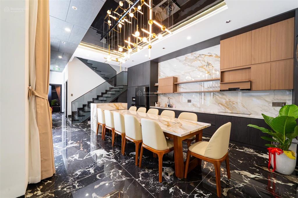Chính chủ cần bán villa luxury ngay khu nam việt á vị trí nhìn qua pháo hoa đà nẵng