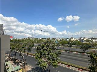 Chủ gửi bán căn mt xa lộ hà nội. dt 20 x 30m, sử dụng 600m2, giá 59 tỷ còn tl