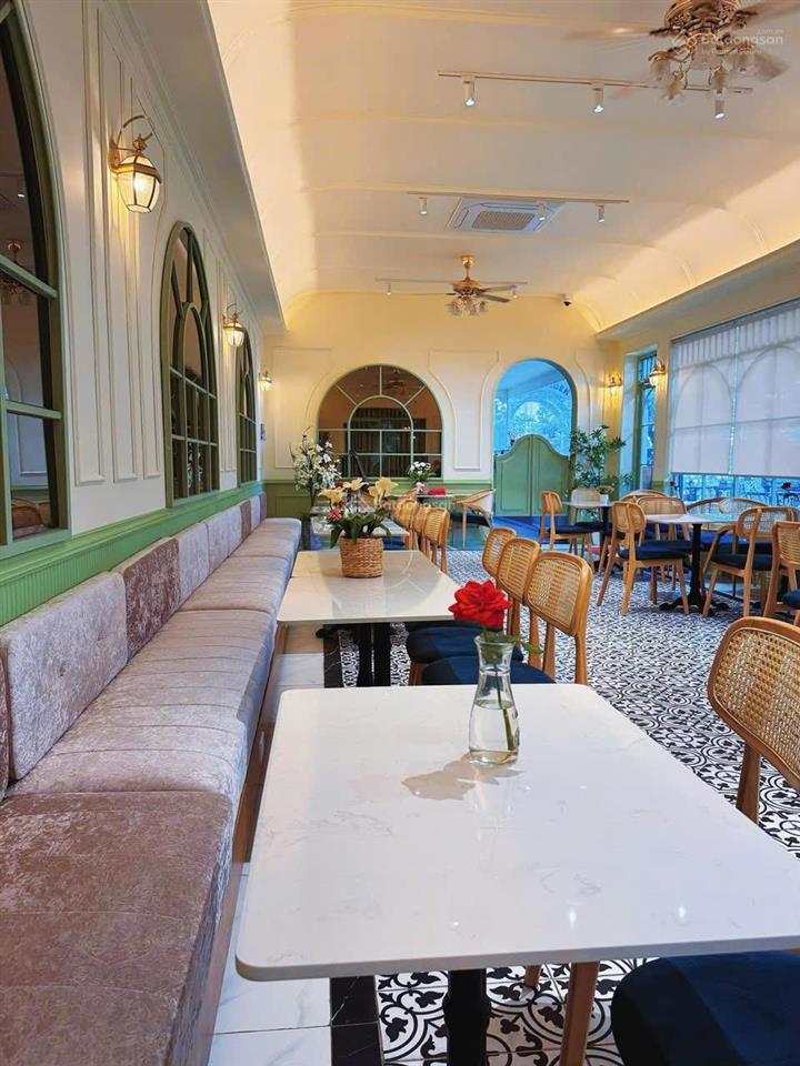 Bán 300m2 thổ cư ( đối diện bãi giữ xe aeon tân an ) sẵn quán cà phê đang kinh doanh ổn định