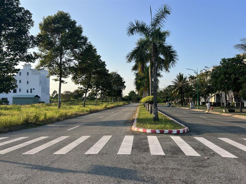 Bán nền góc 2 mặt tiền đối diện khu đô thị lavilla trần anh , cách aeon tân an chỉ 300met