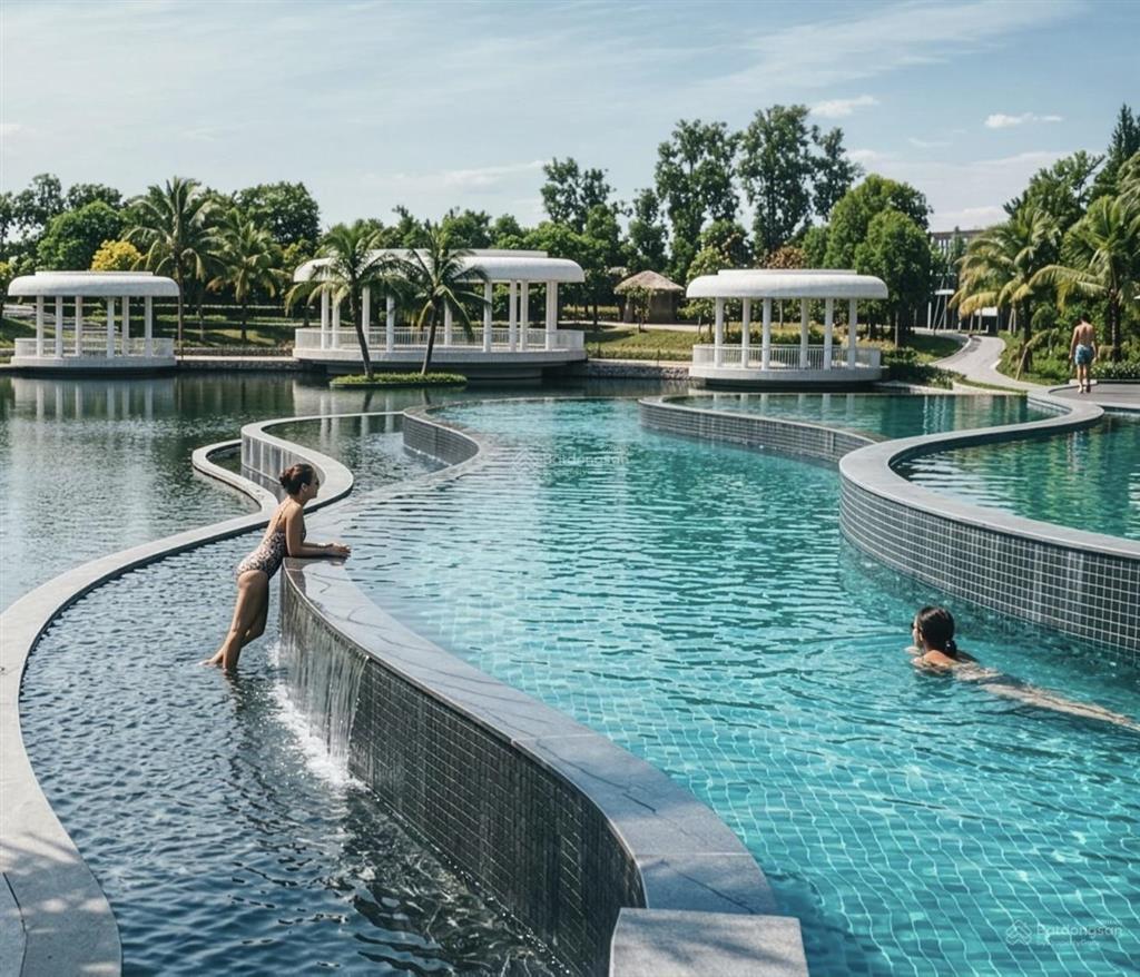 Bán căn shophouse 4 tầng 2 mặt tiền , đối diện eco retreat