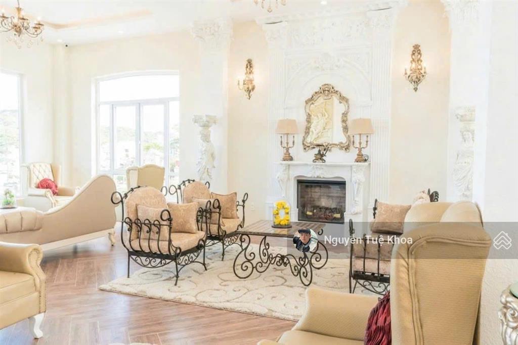 Bán khách sạn 3 sao mặt tiền tô hiến thành phường xuân hương thành phố đà lạt giá 165tỷ 1000m2