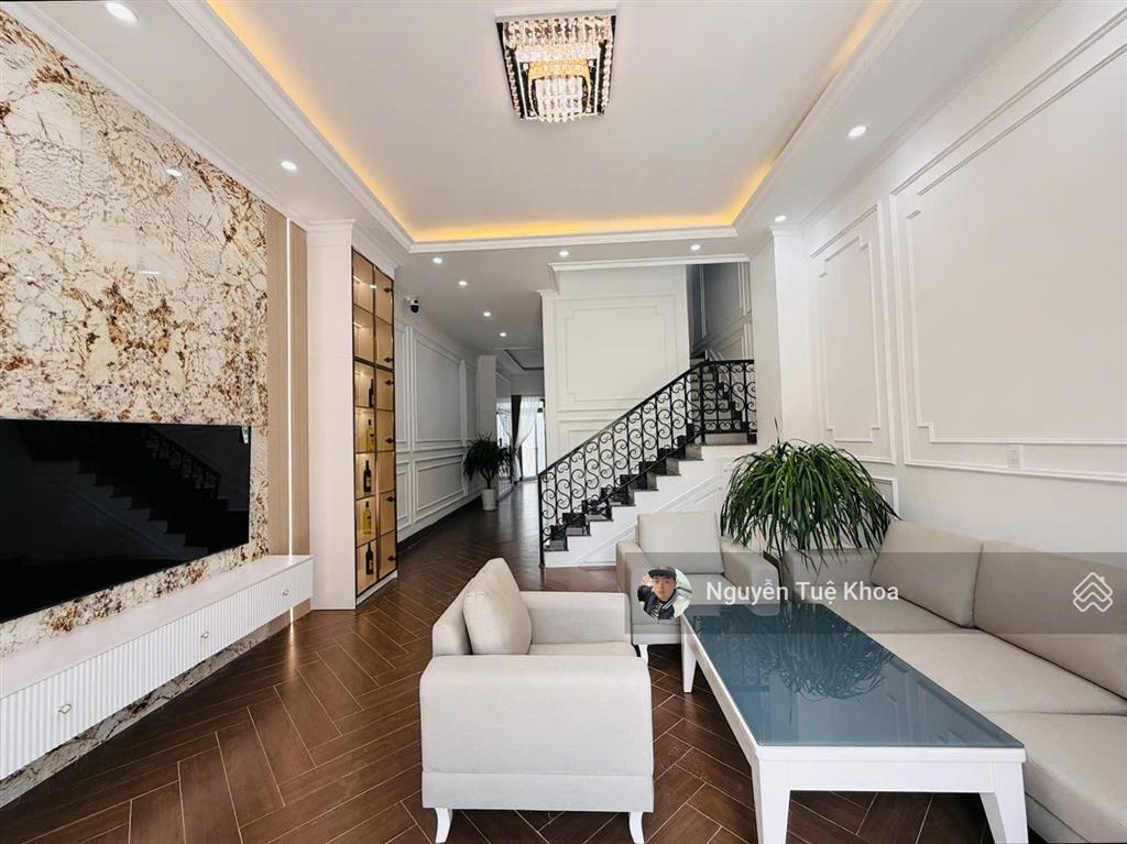 Bán nhà phố đường an sơn đà lạt giá 9,8tỷ