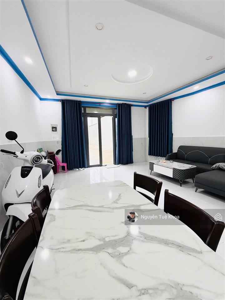 Bán nhà xô viết phường 7 thành phố đà lạt. giá 2,1 tỷ hẻm ô tô