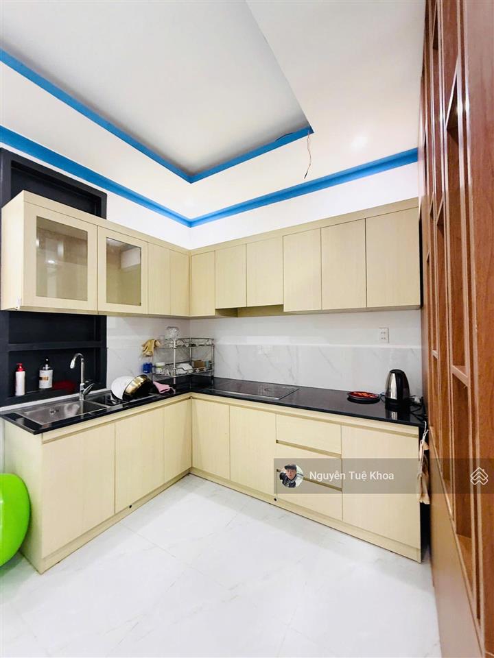 Bán nhà xô viết phường 7 thành phố đà lạt. giá 2,1 tỷ hẻm ô tô