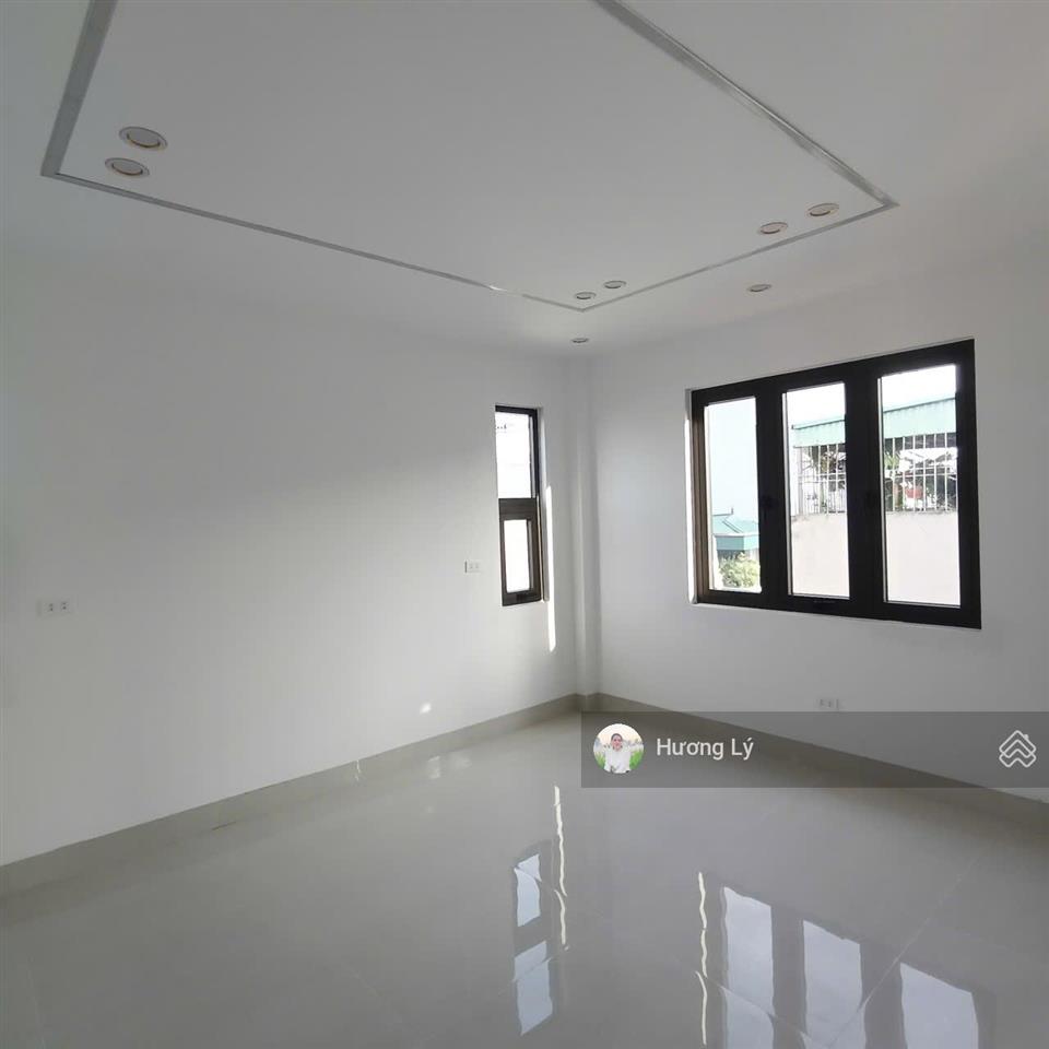 Mặt phố bà triệu 64m x 5 tầng, thang máy, thông sàn, kinh doanh, mt 4,6m, vị trí đắc địa