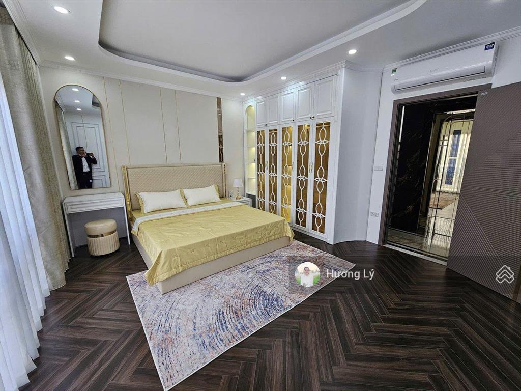 Cực sốc! mặt phố đại la 40m 7 tầng thang máy, kinh doanh đỉnh cao, nội thất sang, vỉa hè đá bóng