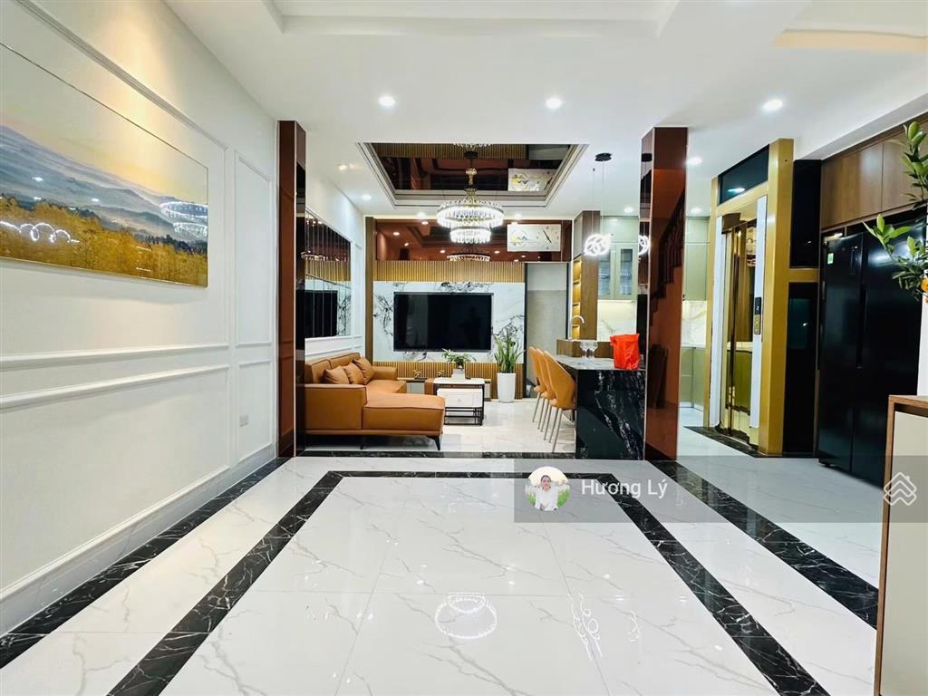 Đẳng cấp! bán nhà trương định 50m x 5 tầng, mt 5m, thang máy, full nội thất cao cấp, 11,8 tỷ
