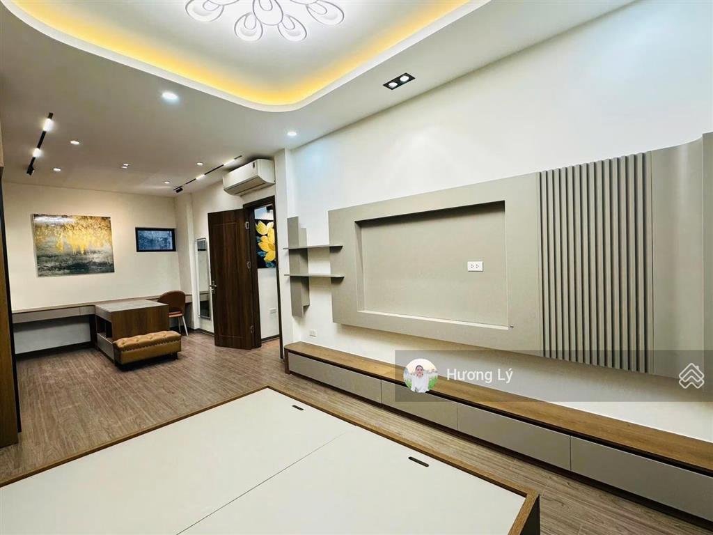 Đẳng cấp! bán nhà trương định 50m x 5 tầng, mt 5m, thang máy, full nội thất cao cấp, 11,8 tỷ