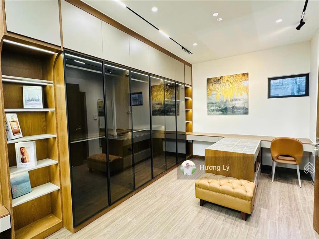 Đẳng cấp! bán nhà trương định 50m x 5 tầng, mt 5m, thang máy, full nội thất cao cấp, 11,8 tỷ