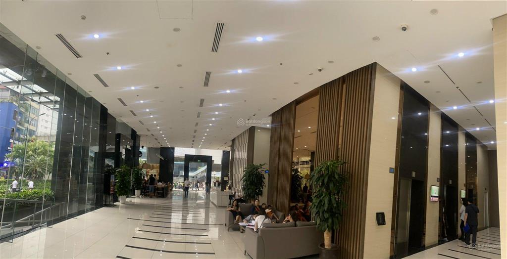 Cho thuê văn phòng discovery complex tầng 23, số 302 cầu giấy nội thất cơ bản view 2 mặt thoáng