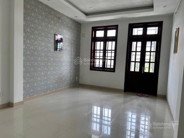 Nhà mặt tiền nguyễn văn quá . quận 12 . 4 lầu . 4.1 x 23 . nhỉnh hơn 12 tỷ