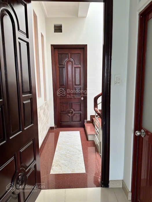 Nhà mặt tiền nguyễn văn quá . quận 12 . 4 lầu . 4.1 x 23 . nhỉnh hơn 12 tỷ