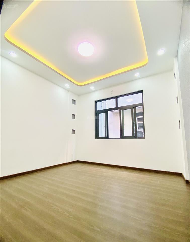 Bán nhà (mới) tạ quang bửu  parcmall quận 8  nhỉnh 10tỷ.