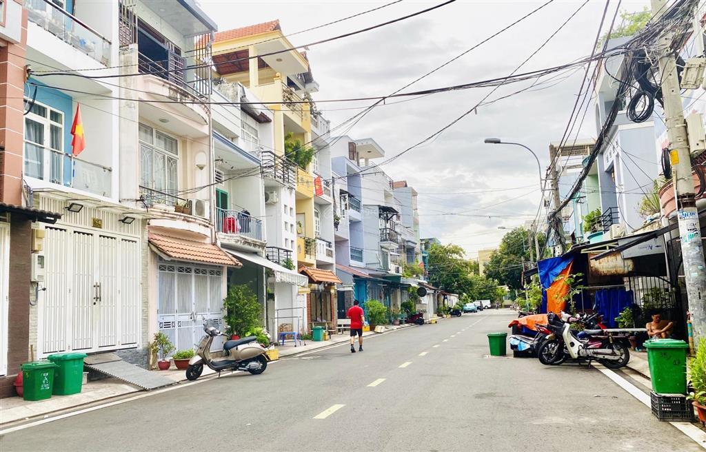 Bán nhà đẹp đường xe tải  phạm hùng  tạ quang bửu  chỉ 4.xtỷ