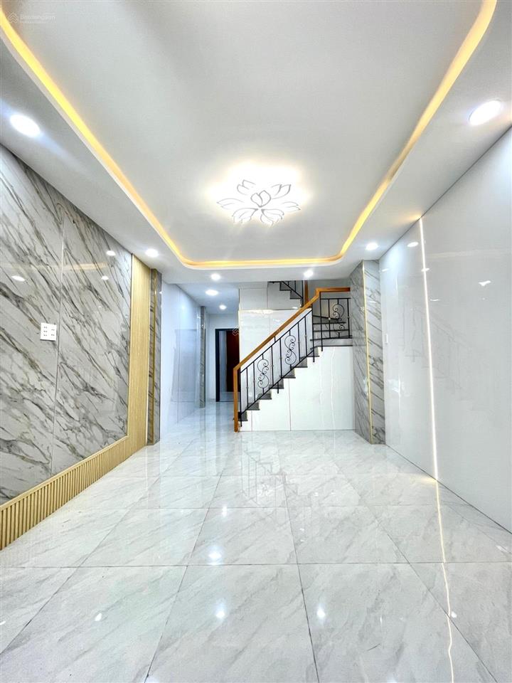 Bán nhà mới đẹp tạ quang bửu  kế parcmall quận 8  hơn 4. x tỷ