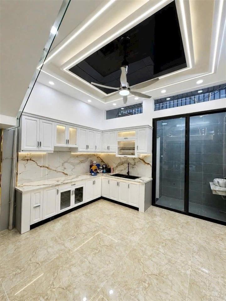 Bán nhà mới xây 4 tầng huỳnh tấn phát  vinhomes q7  chungop(thương lượng mạnh)