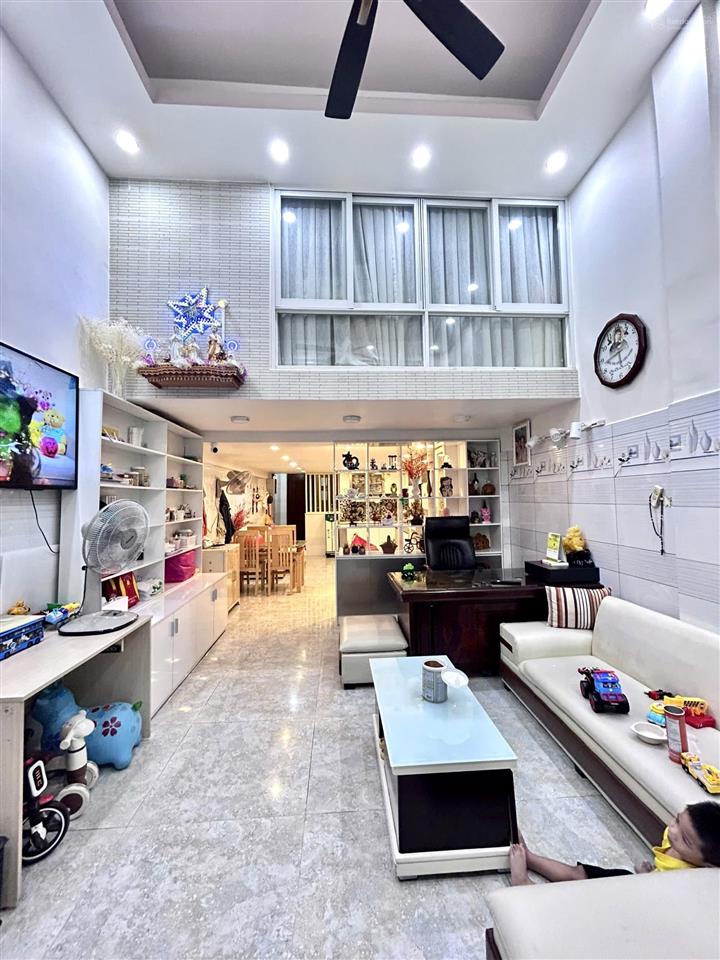 Bán nhà đẹp trần hưng đạo quận 5  nhỉnh 5ty